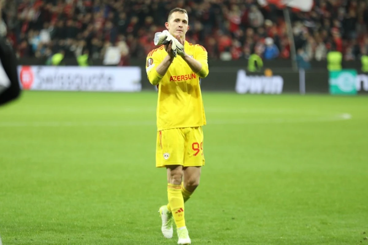 “Qarabağ”ın əsas qapıçısı “Bayer 04”lə oyunda zədələnib