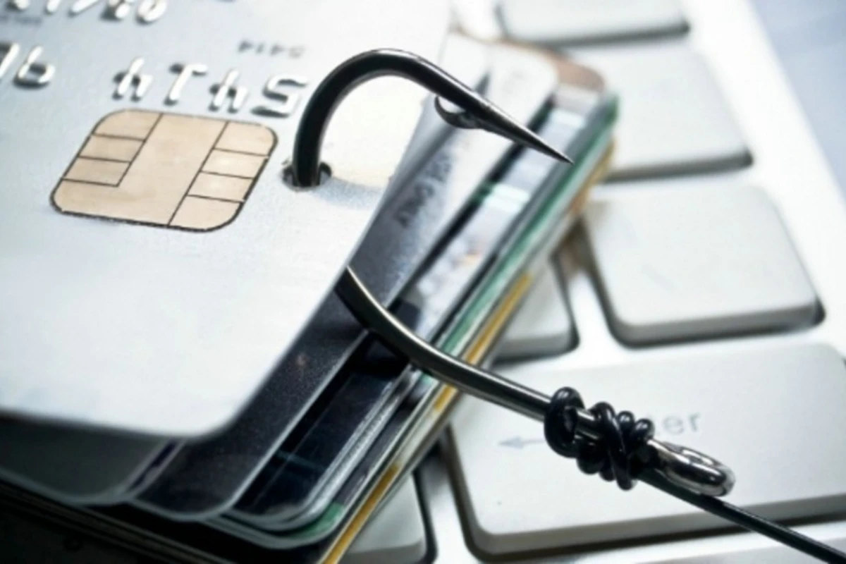 Bakıda üç nəfərin bank kartından oğurluq edən şəxs ƏLƏ KEÇDİ Bakıda üç nəfərin bank kartından oğurluq edən şəxs ƏLƏ KEÇDİ