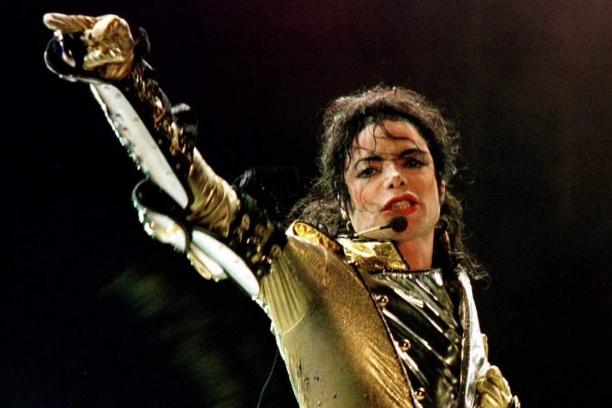 Maykl Ceksonun bu pencəyi hərracda 306 min dollara satıldı - FOTO