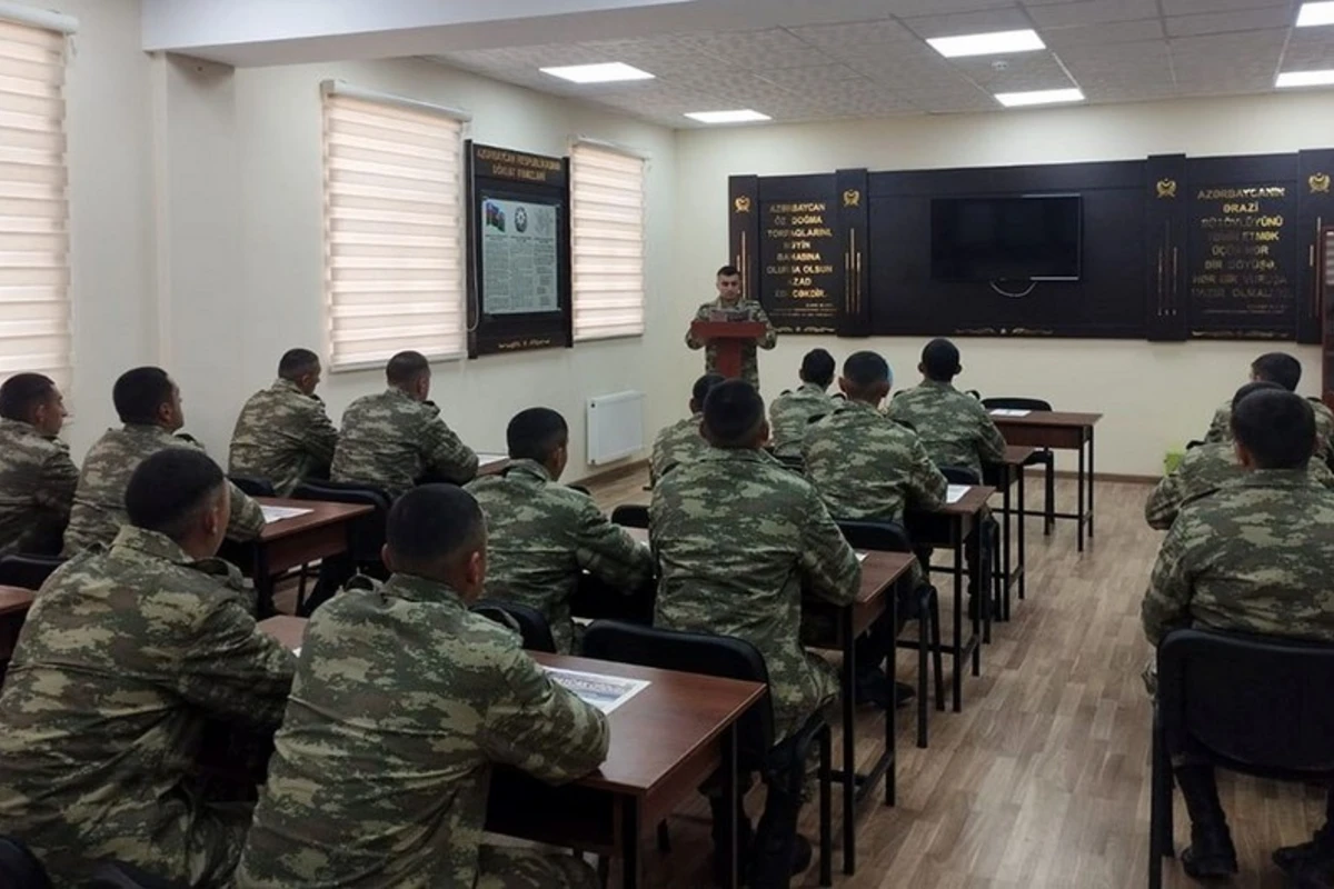 Azərbaycan Ordusunda Konstitusiya Günü münasibətilə silsilə tədbirlər keçirilib - FOTO