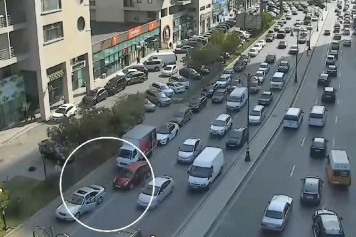 Qəza zamanı sığorta nümayəndəsini gözləmədən avtomobili kənara çəkmək olar? - RƏSMİ CAVAB