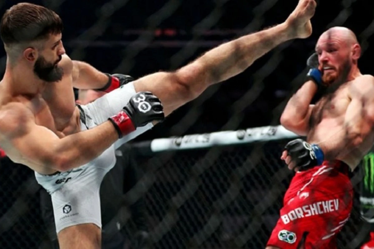 Бой азербайджанского спортсмена в Нью-Йорке признан лучшим шоу UFC Бой азербайджанского спортсмена в Нью-Йорке признан лучшим шоу UFC