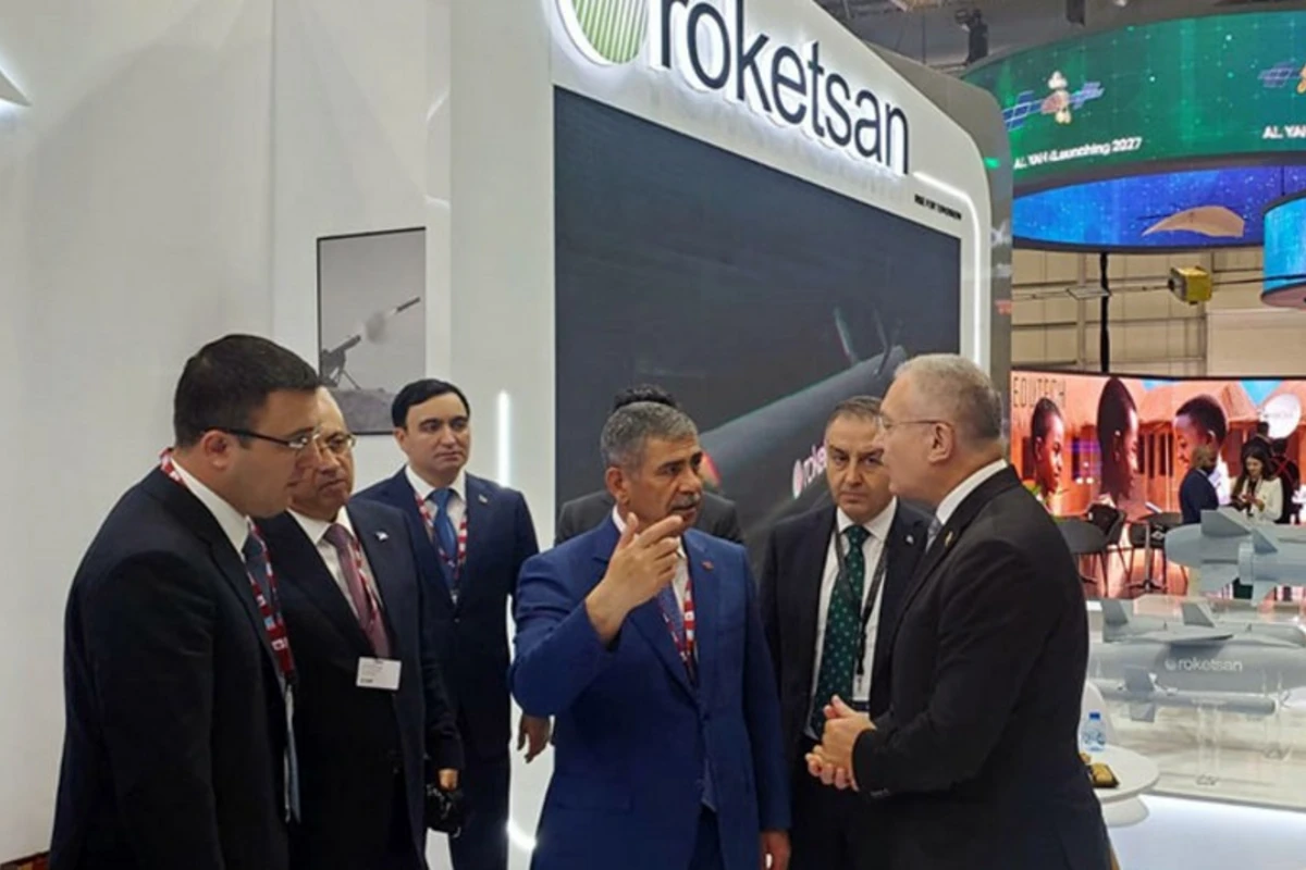 Zakir Həsənov Dubai Airshow 2023 sərgisində iştirak edir - FOTO