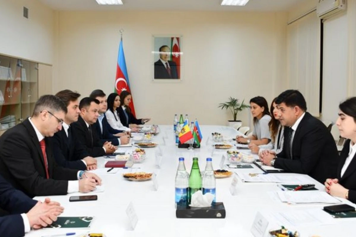 Moldovalı iş adamları sənaye zonalarına investisiya yatırmağa dəvət ediliblər