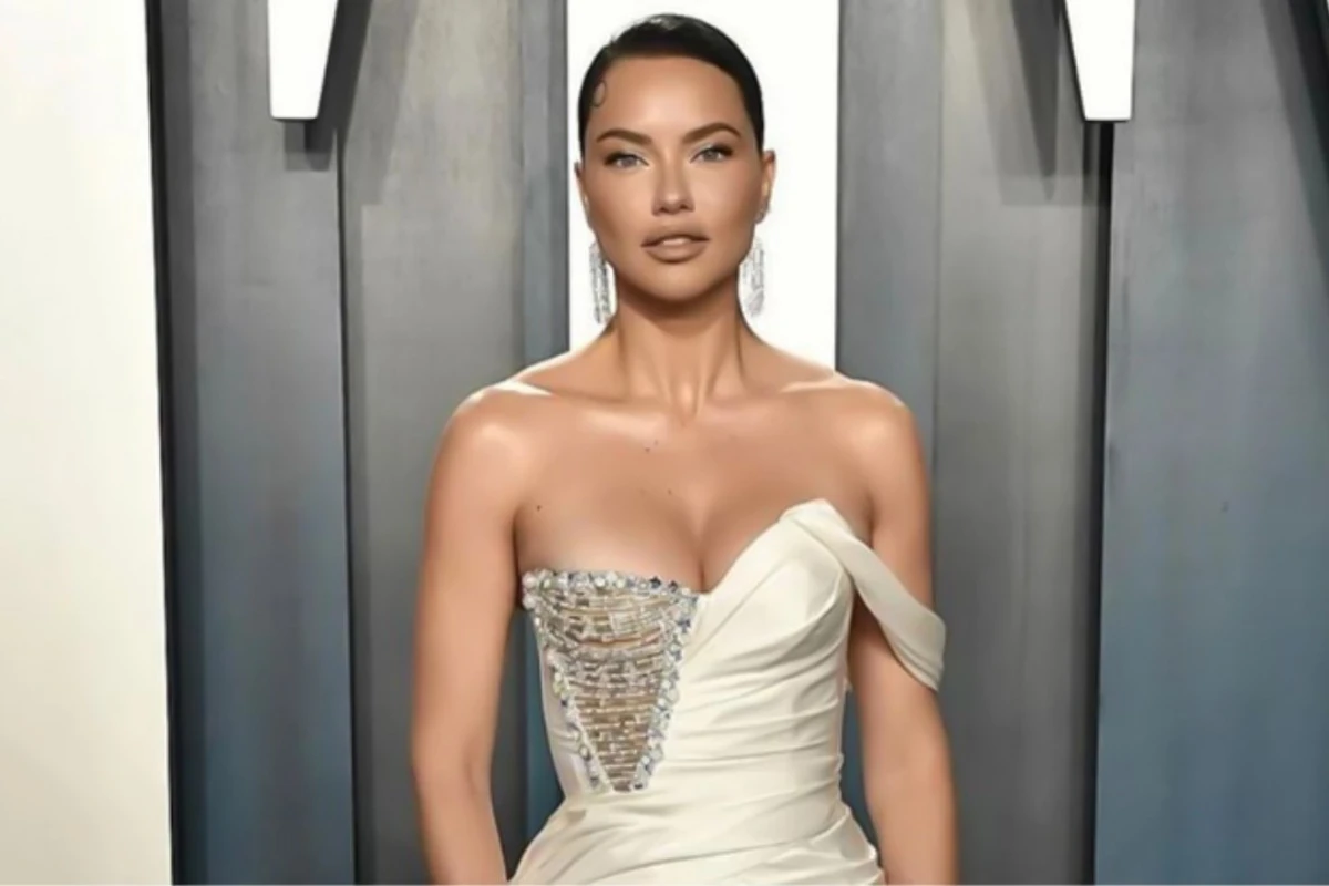 Adriana Lima da estetik qurbanı oldu - FOTO Adriana Lima da estetik qurbanı oldu - FOTO