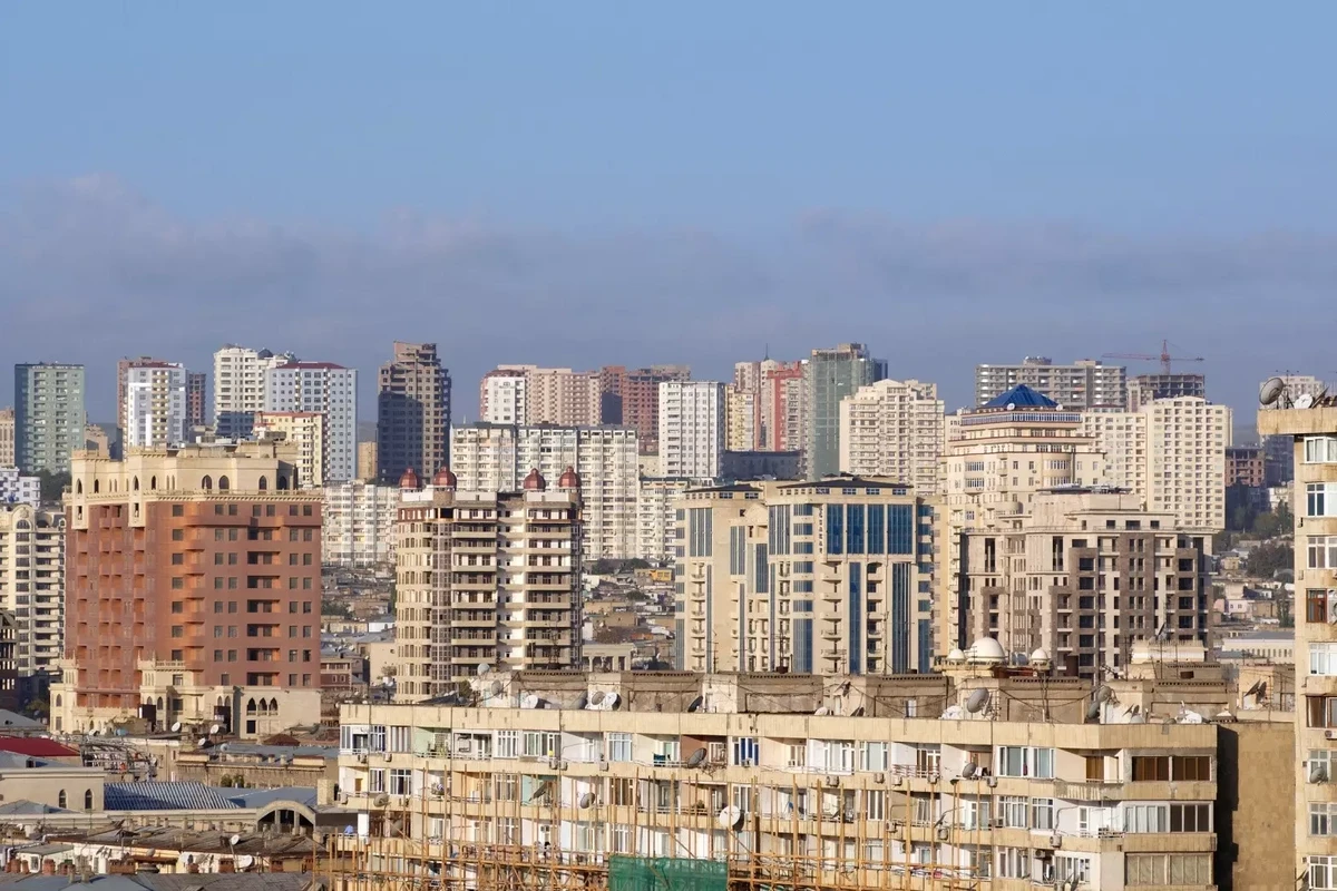 Bu şəxslərə növbədənkənar bir otaqlı mənzilin verilməsi təklif olunur