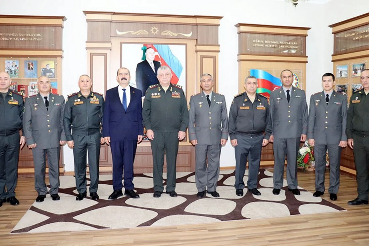 Özbəkistan nümayəndə heyəti Milli Müdafiə Universitetini ziyarət edib - FOTO