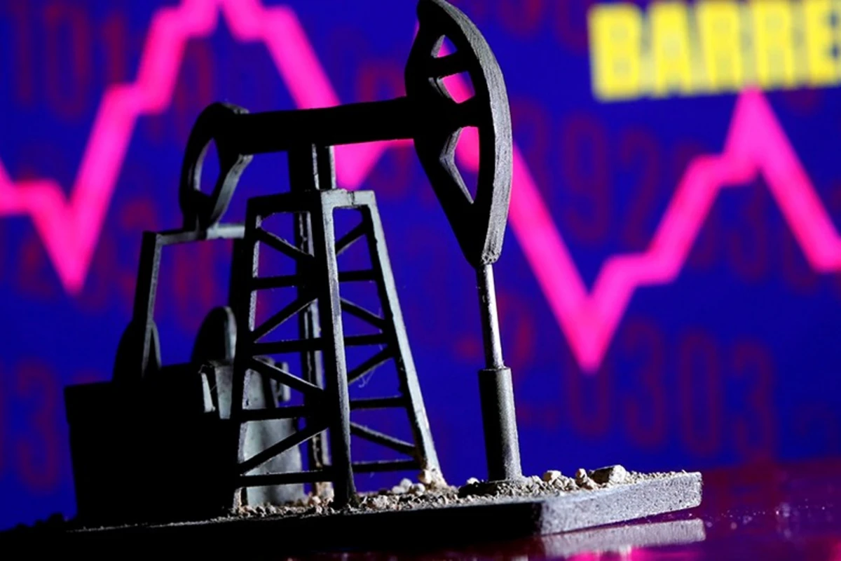 “Brent” markalı neft 78 dollardan aşağı düşüb