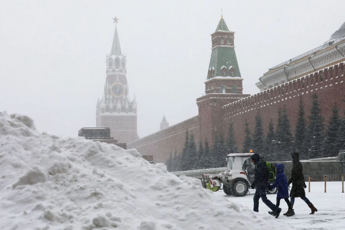 Moskvaya meteoroloji qış gəlib Moskvaya meteoroloji qış gəlib
