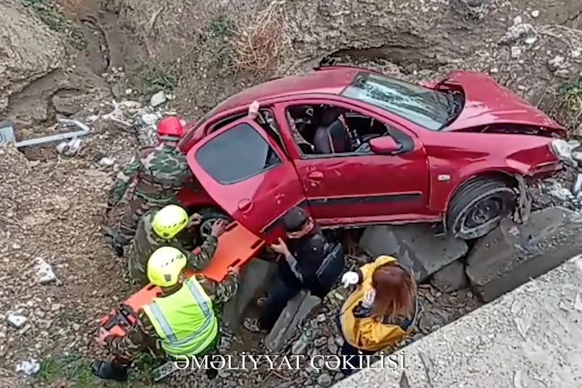 В Шамахинском районе автомобиль упал в овраг: есть пострадавшая - ВИДЕО