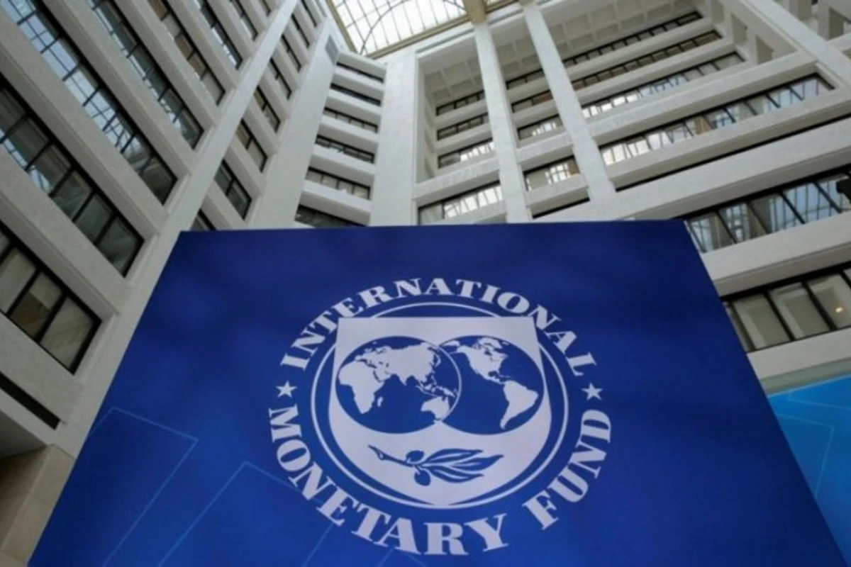 IMF qlobal inflyasiyanın yavaşlayacağını, maliyyə orqanları üçün isə çətin dövrün olacağını gözləyir