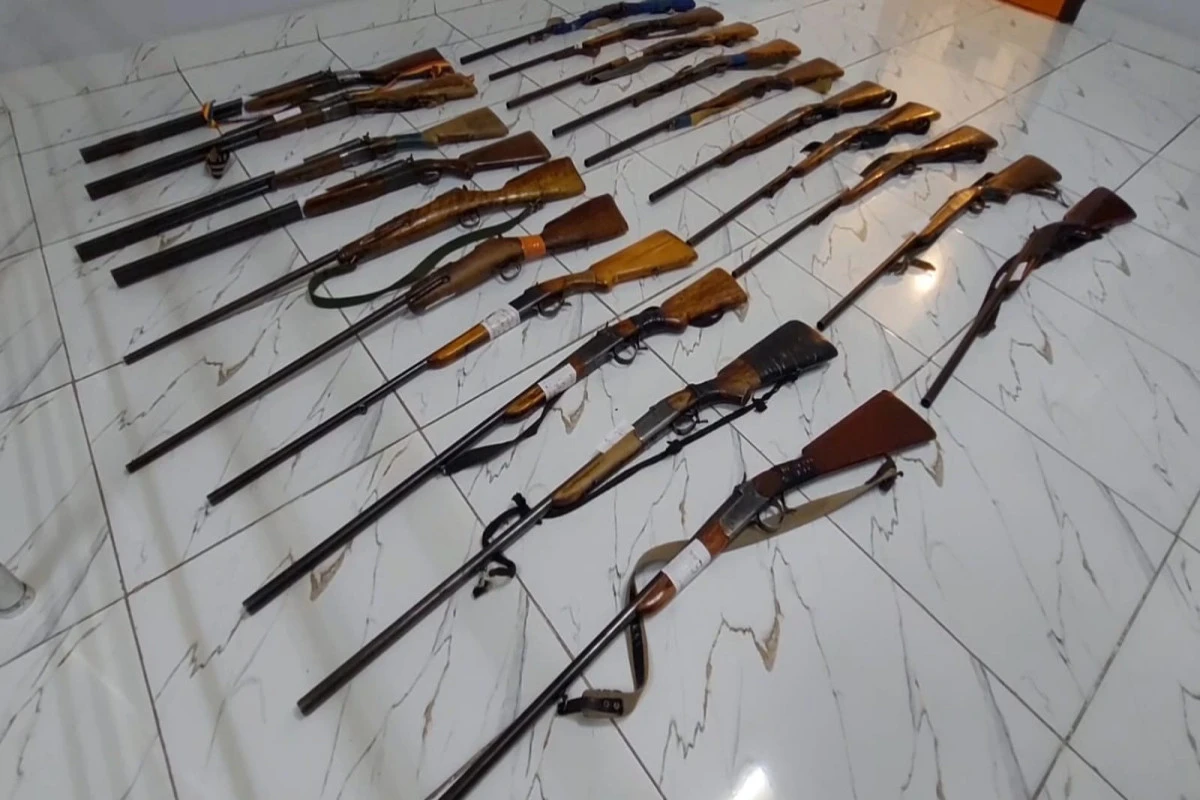 Astarada ağaclara tor qurmaqla qanunsuz ov edən şəxslər aşkarlanıb - FOTO Astarada ağaclara tor qurmaqla qanunsuz ov edən şəxslər aşkarlanıb - FOTO