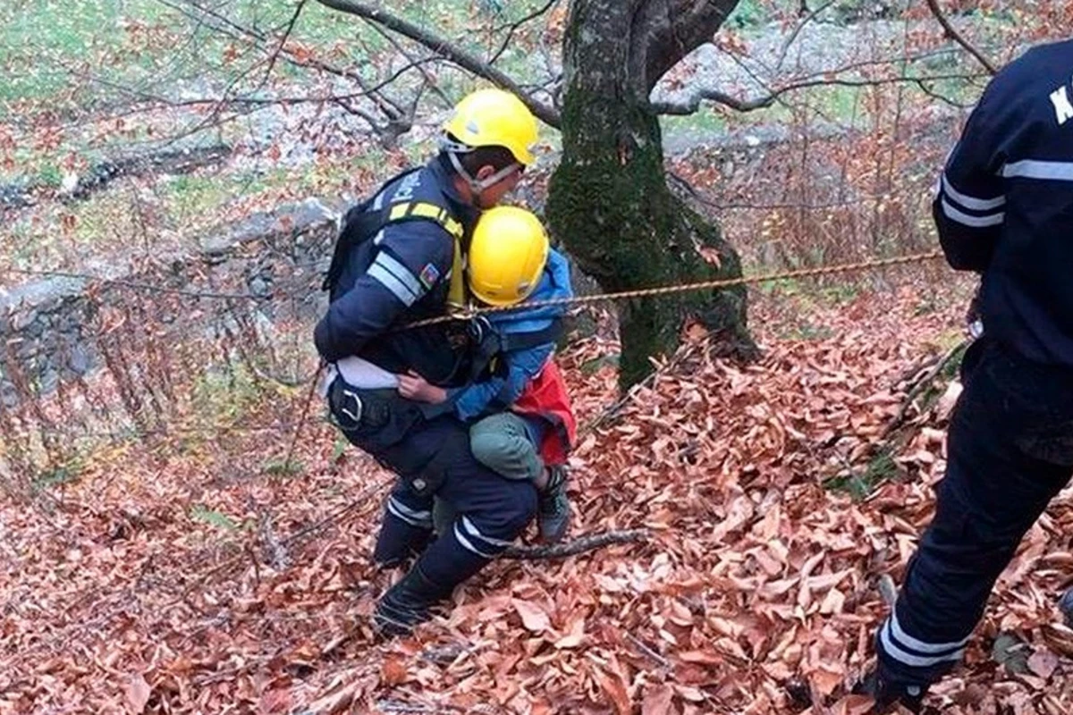 Tufandağda xarici ölkə vətəndaşı belə xilas edildi - VİDEO