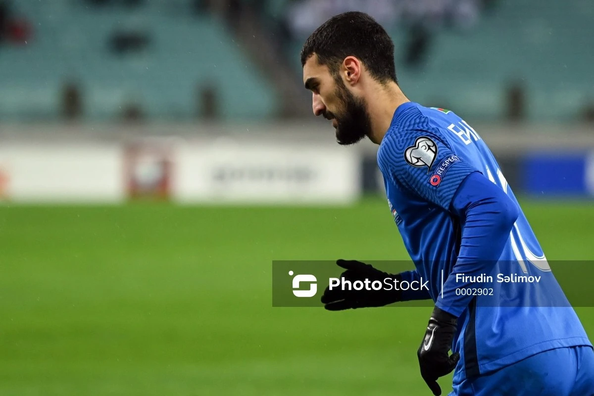 Mahir Emreli: “Yeni baş məşqçinin cəsarətli futbol oynatmasını istəyirəm”