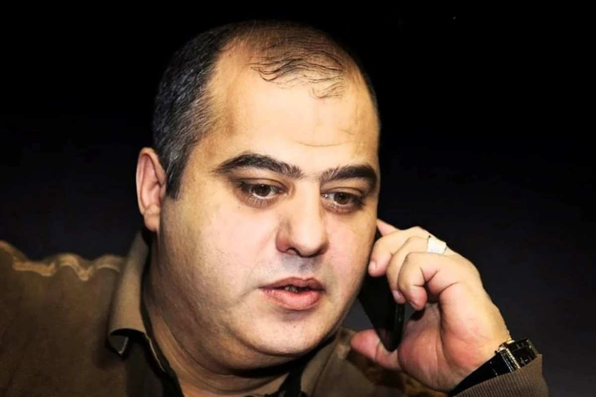 Müğənniyə qarşı quldurluqda təqsirləndirilən şəxs: “Özümü onun yatağında çılpaq vəziyyətdə gördüm”