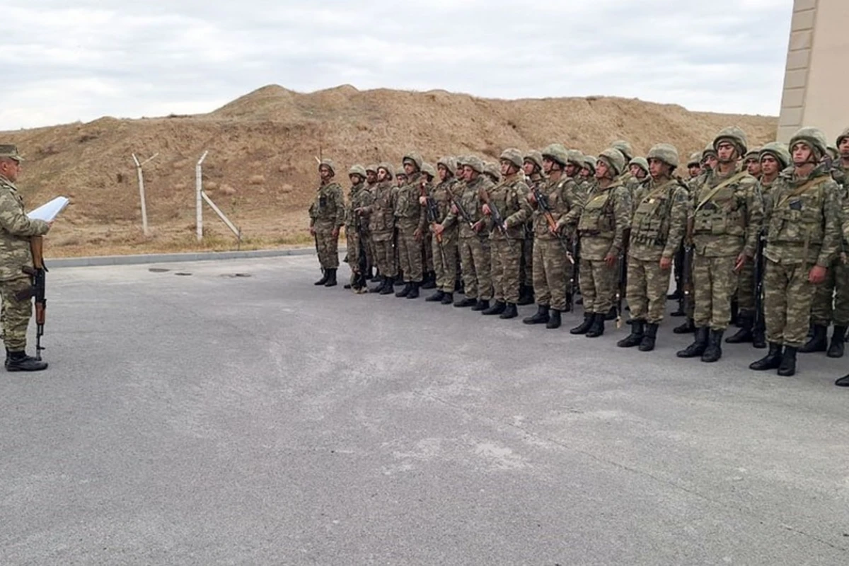 Azərbaycan Ordusunda ictimai-siyasi hazırlıq məşğələləri keçirilir - FOTO