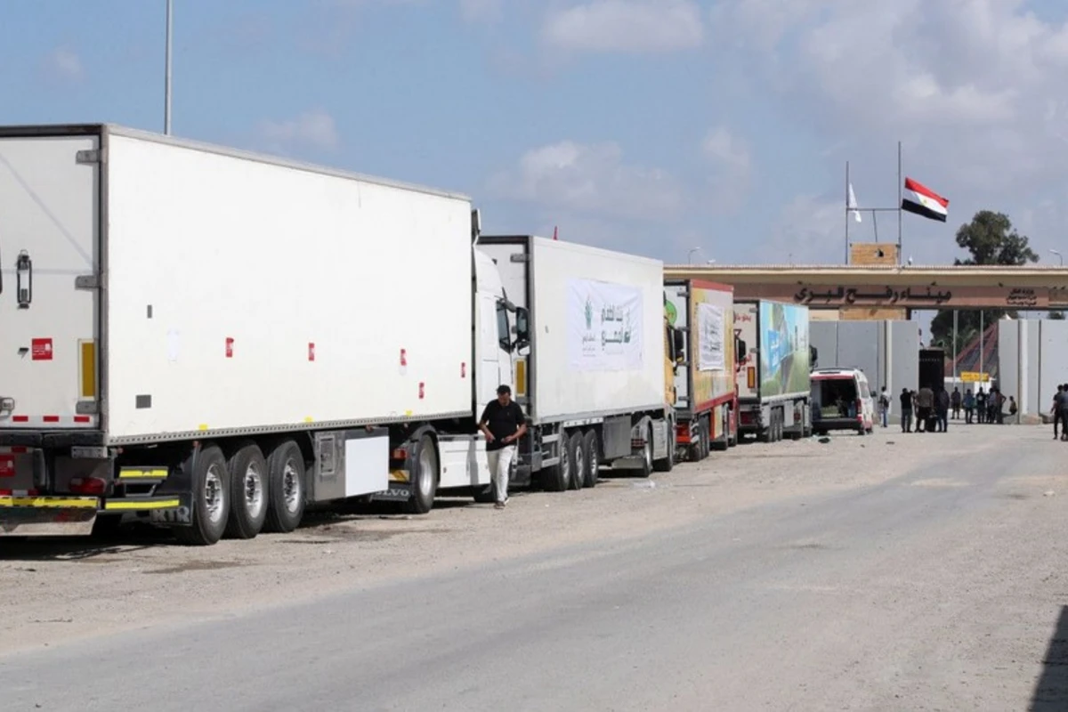 Qəzzanın şimalına 50 yük maşınından ibarət humanitar yardım çatdırılıb