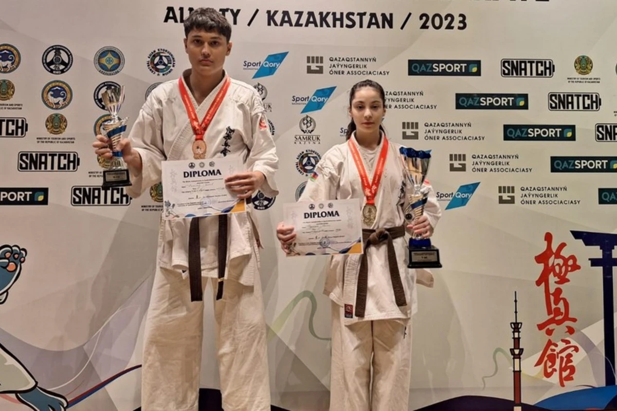 Azərbaycanlı karateçi Almatıda dünya çempionu olub Azərbaycanlı karateçi Almatıda dünya çempionu olub