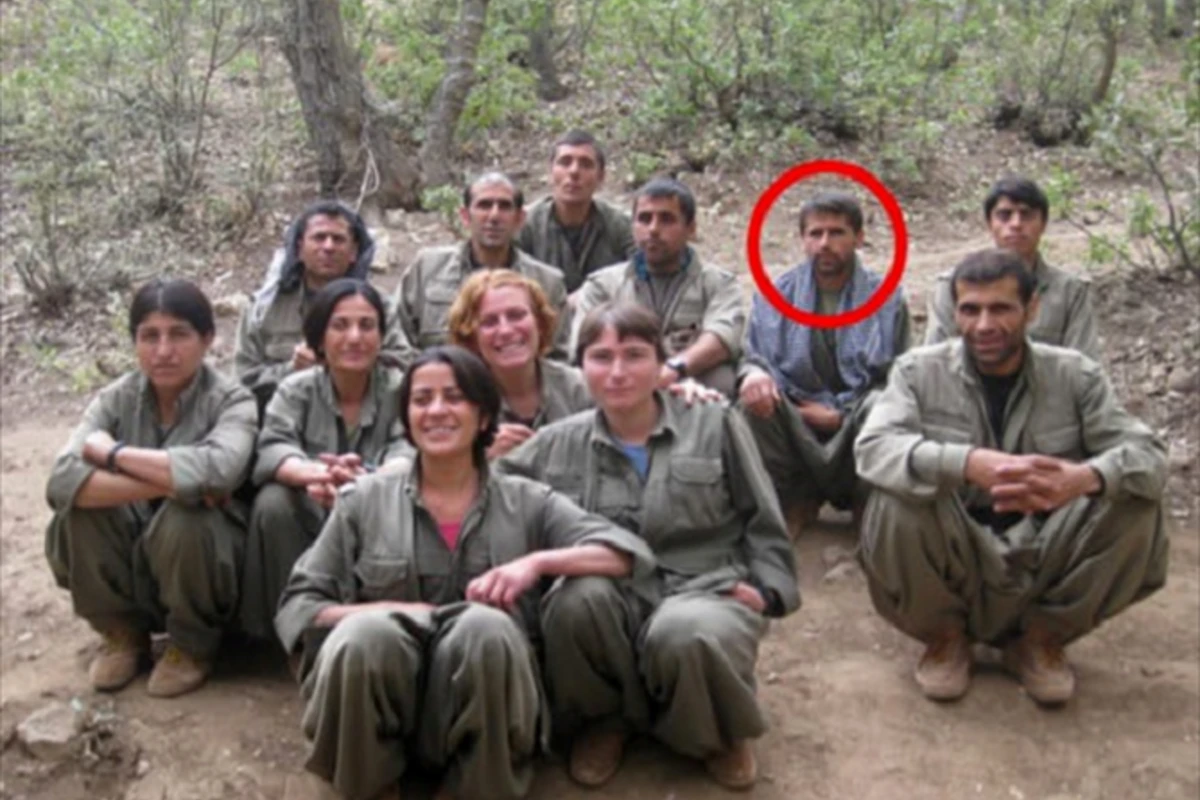 Türk hərbçilərinə qarşı hücum əmrini verən PKK lideri zərərsizləşdirildi - FOTO Türk hərbçilərinə qarşı hücum əmrini verən PKK lideri zərərsizləşdirildi - FOTO