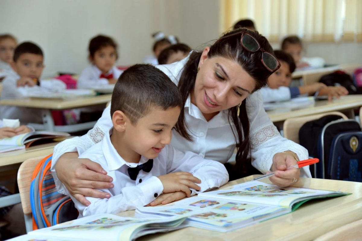 Məktəblərdə şagirdlərin psixi sağlamlığına necə nəzarət olunur? - VİDEO