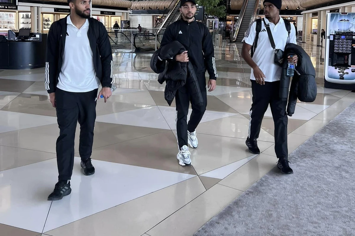 Qarabağın oyunçuları Molde ilə oyun üçün Norveçə yola düşdü - FOTO
