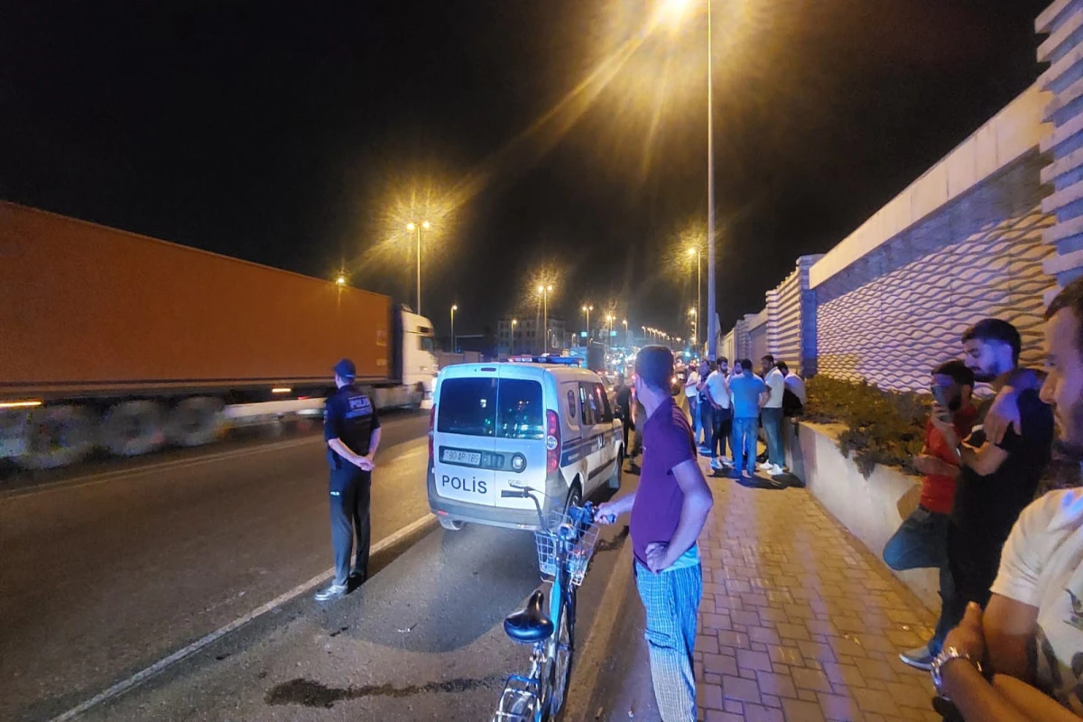 Sumqayıtda avtomobil piyadanı vuraraq öldürdü