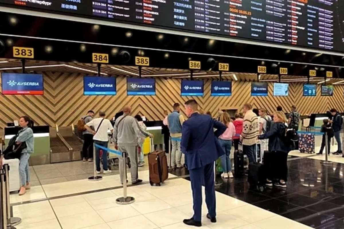 Moskva aeroportlarında 40-dan çox reys təxirə salınıb və ya ləğv edilib
