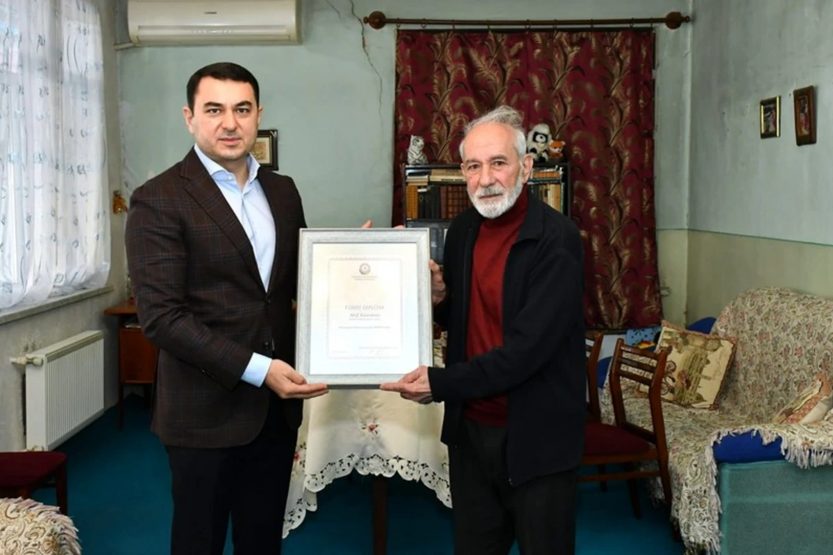 Mədəniyyət naziri tanınmış kinorejissorun evinə gedib - FOTO