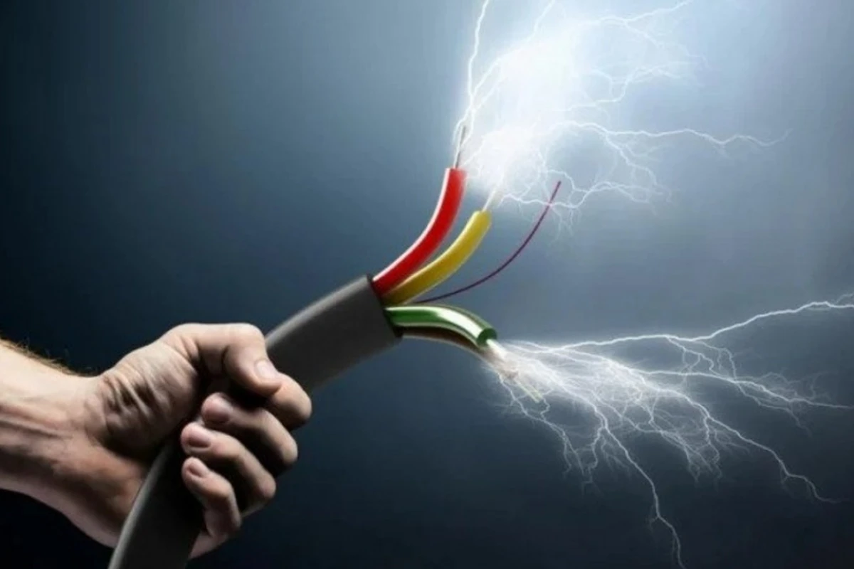 Ağstafada elektrik cərəyanı 16 yaşlı qızı vuraraq öldürüb