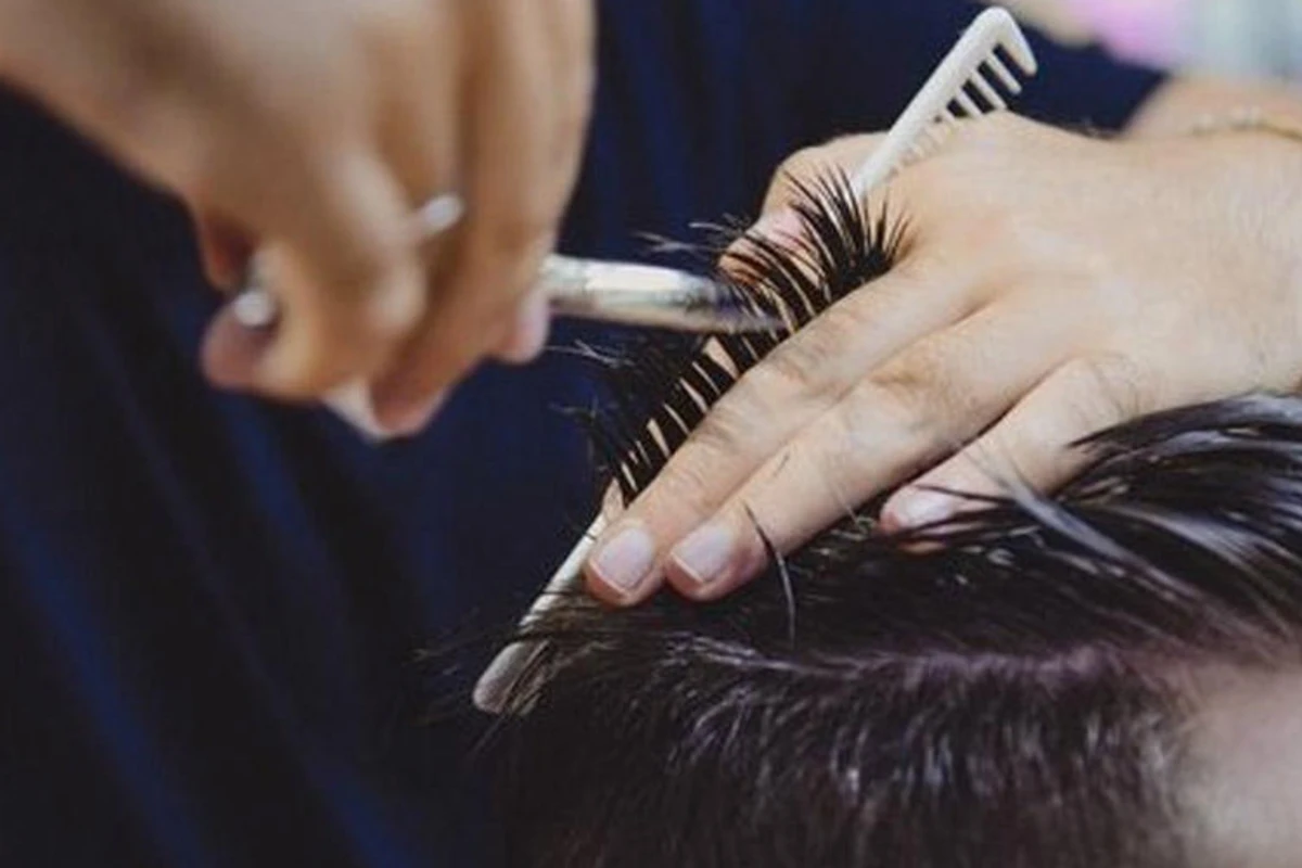 Bakıda 15 manata görə bərbəri öldürən şəxsə hökm oxunub