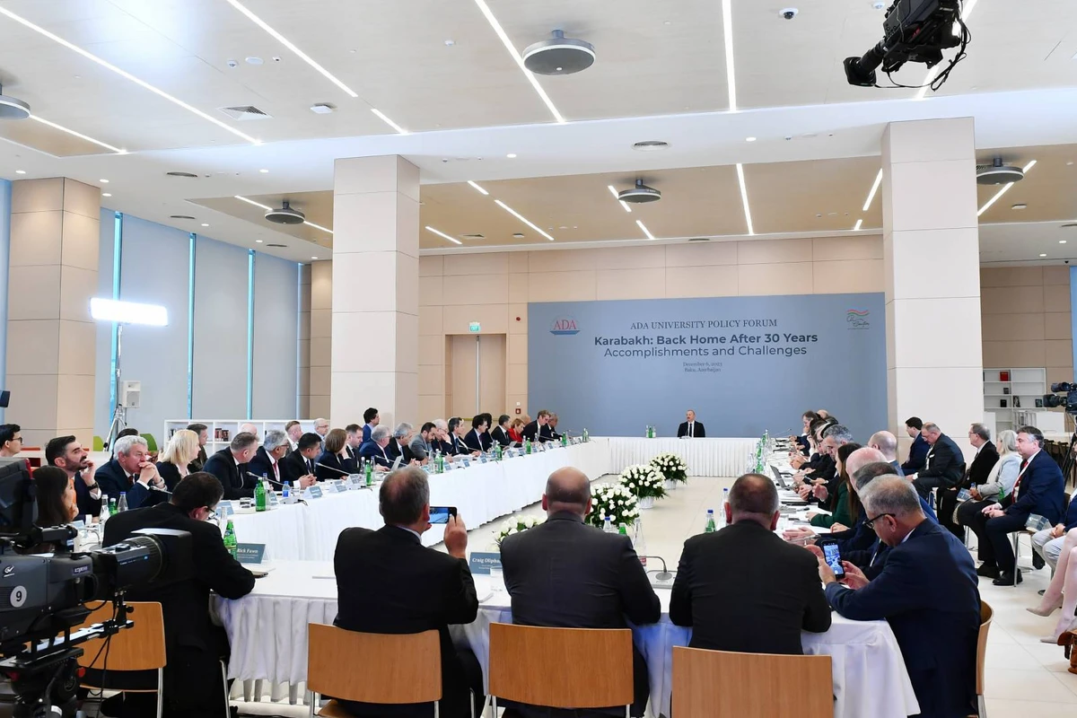 İlham Əliyev ADA-da keçirilən forumda Özbəkistanın Azərbaycana qardaş dəstəyindən danışıb