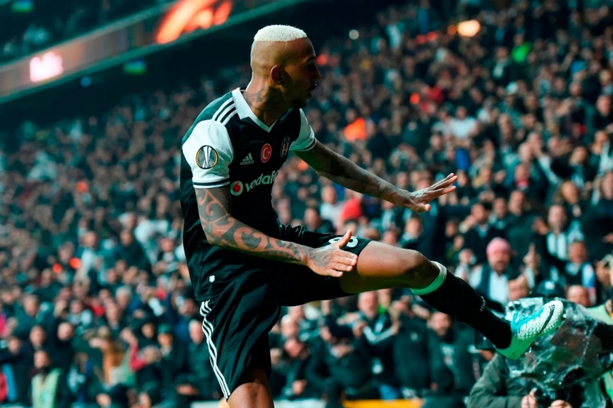 Beşiktaşdan böyük hədəf - Taliska qayıdır Beşiktaşdan böyük hədəf - Taliska qayıdır