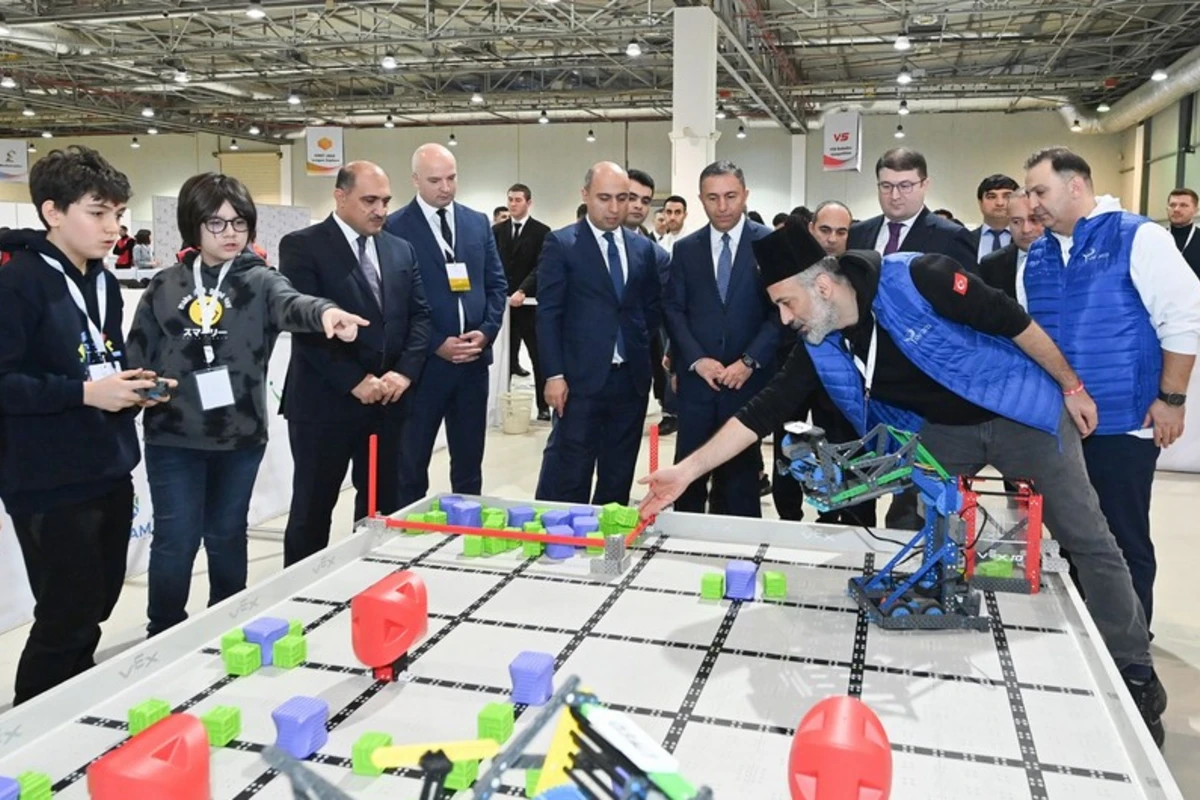 SAF 2023-ün üçüncü günündə dövlət rəsmiləri yarışları izləyiblər - FOTO