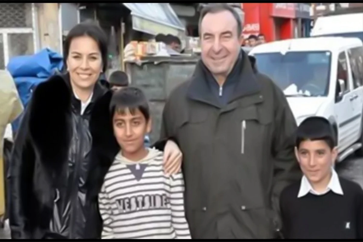 Arka Sokaların aktrisası Bələdiyyə sədrliyinə namizəd oldu - FOTO Arka Sokaların aktrisası Bələdiyyə sədrliyinə namizəd oldu - FOTO