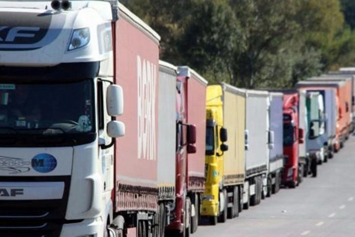 Azərbaycanın gömrük postlarında 1 700-dən çox yük maşını gözləmədədir