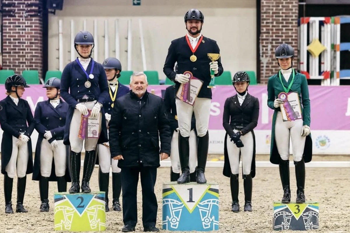 Azərbaycan idmançısı Rusiyada keçirilən atçılıq yarışlarında 2 medal qazanıb