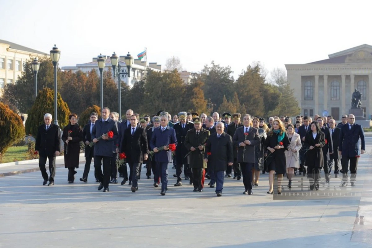 Naxçıvanda Ümummilli Lider Heydər Əliyevin xatirəsi yad olunub - FOTO