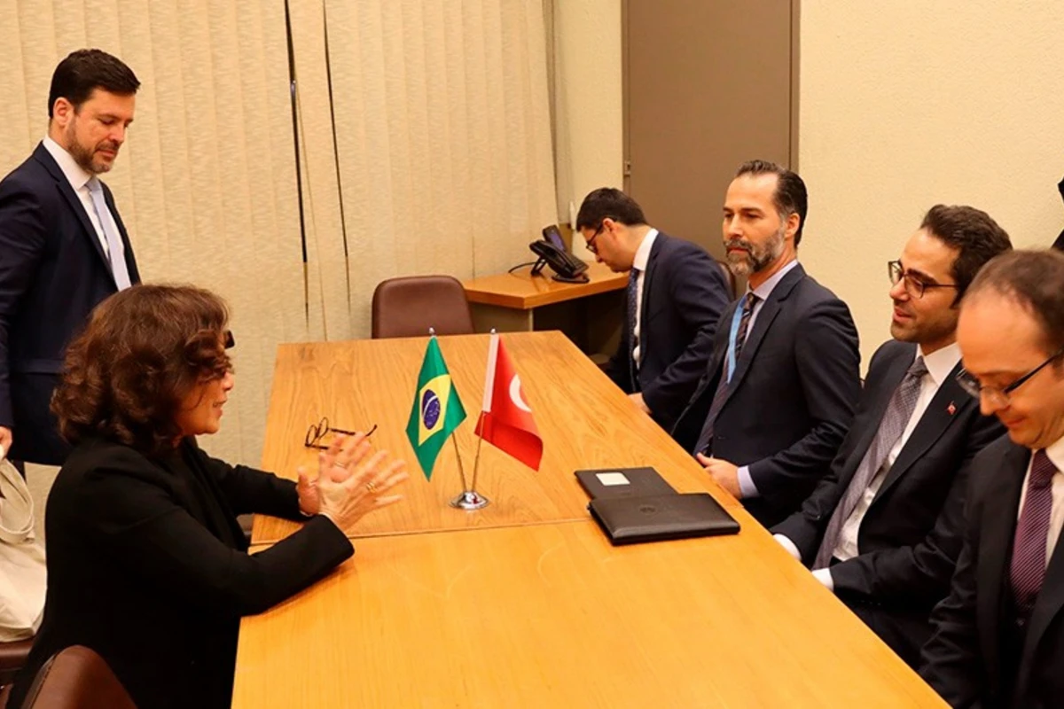 Türkiyə və Braziliya XİN Qəzzadakı durumu müzakirə ediblər