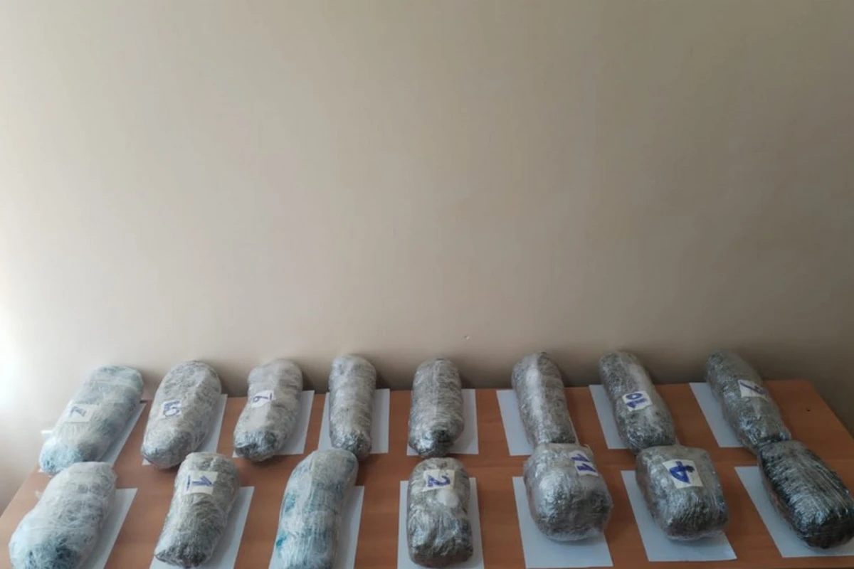 Azərbaycana 15 kiloqramdan çox narkotik keçirmək istəyən İran vətəndaşı saxlanılıb