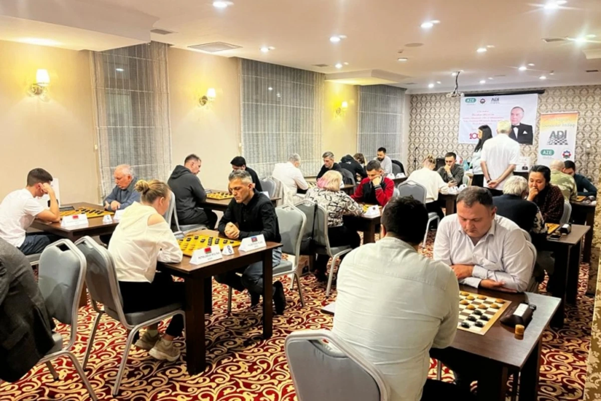 Bakıda dama üzrə beynəlxalq yarış keçirilir - FOTO