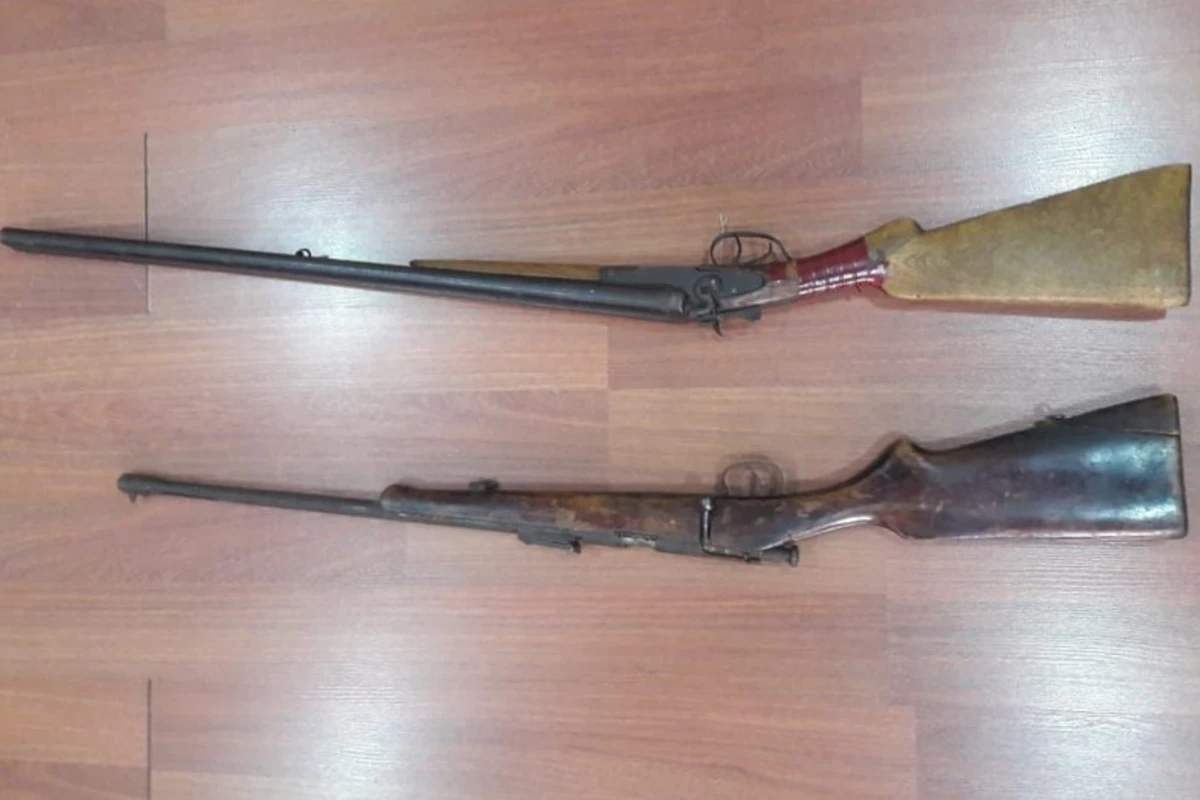 Mingəçevirdə odlu silahlar aşkar edilərək götürülüb