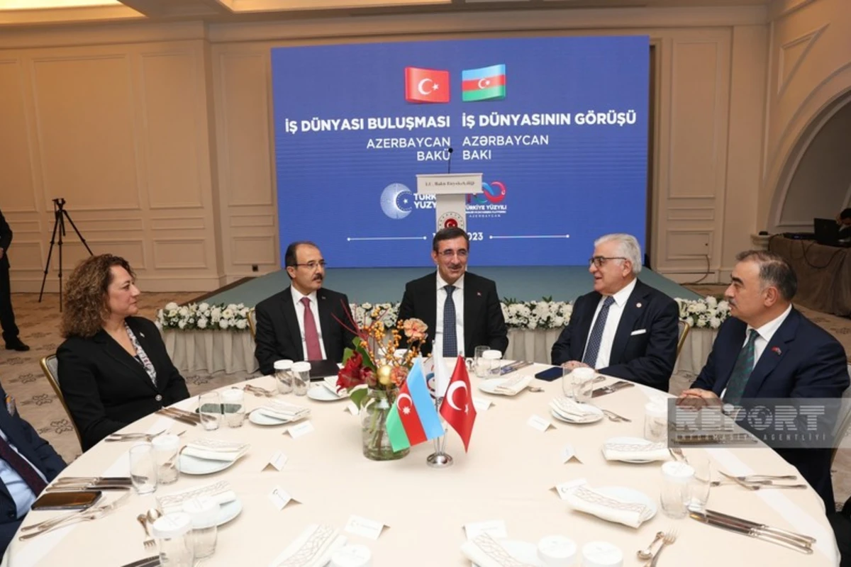 Bakıda Türkiyənin vitse-prezidentinin iştirakı ilə İş Dünyasının Görüşü adlı tədbir keçirilir - FOTO