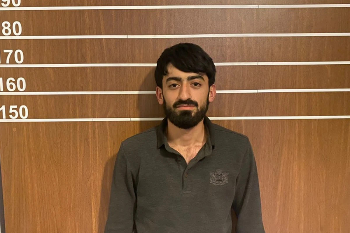 Salyanda yol hərəkəti qaydalarını kobud surətdə pozan sürücü saxlanılıb - FOTO