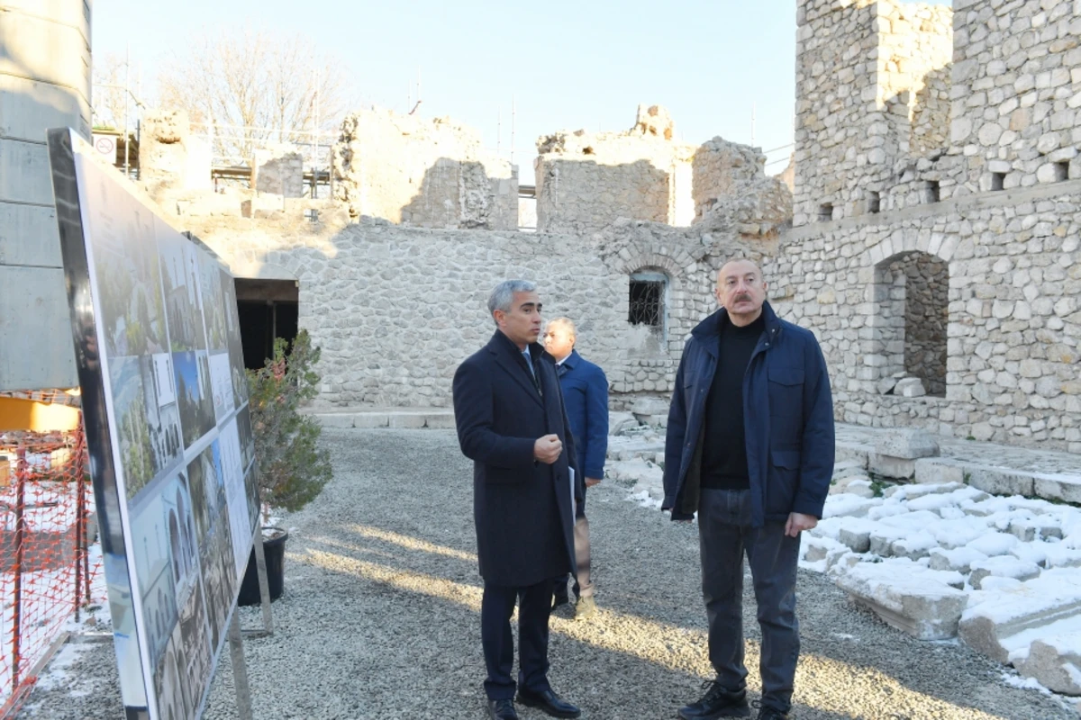 İlham Əliyev Şuşada Aşağı Gövhər Ağa məscidində aparılan bərpa işləri ilə tanış olub - YENİLƏNİB - FOTO İlham Əliyev Şuşada Aşağı Gövhər Ağa məscidində aparılan bərpa işləri ilə tanış olub - YENİLƏNİB - FOTO
