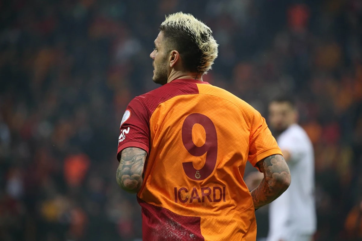 Qalatasarayda İkardi həyəcanı: Okan Buruk narahatdır