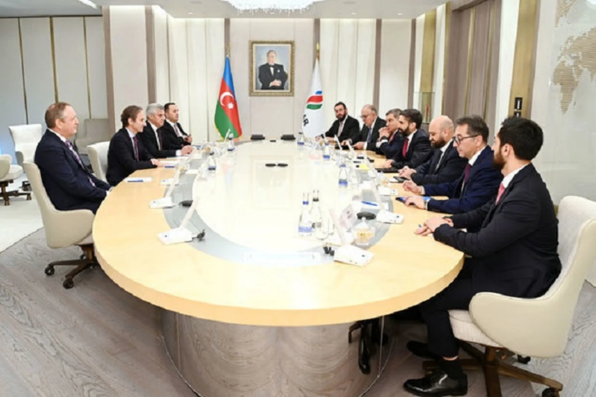 SOCAR приобрела доли Equinor в трех проектах - ФОТО