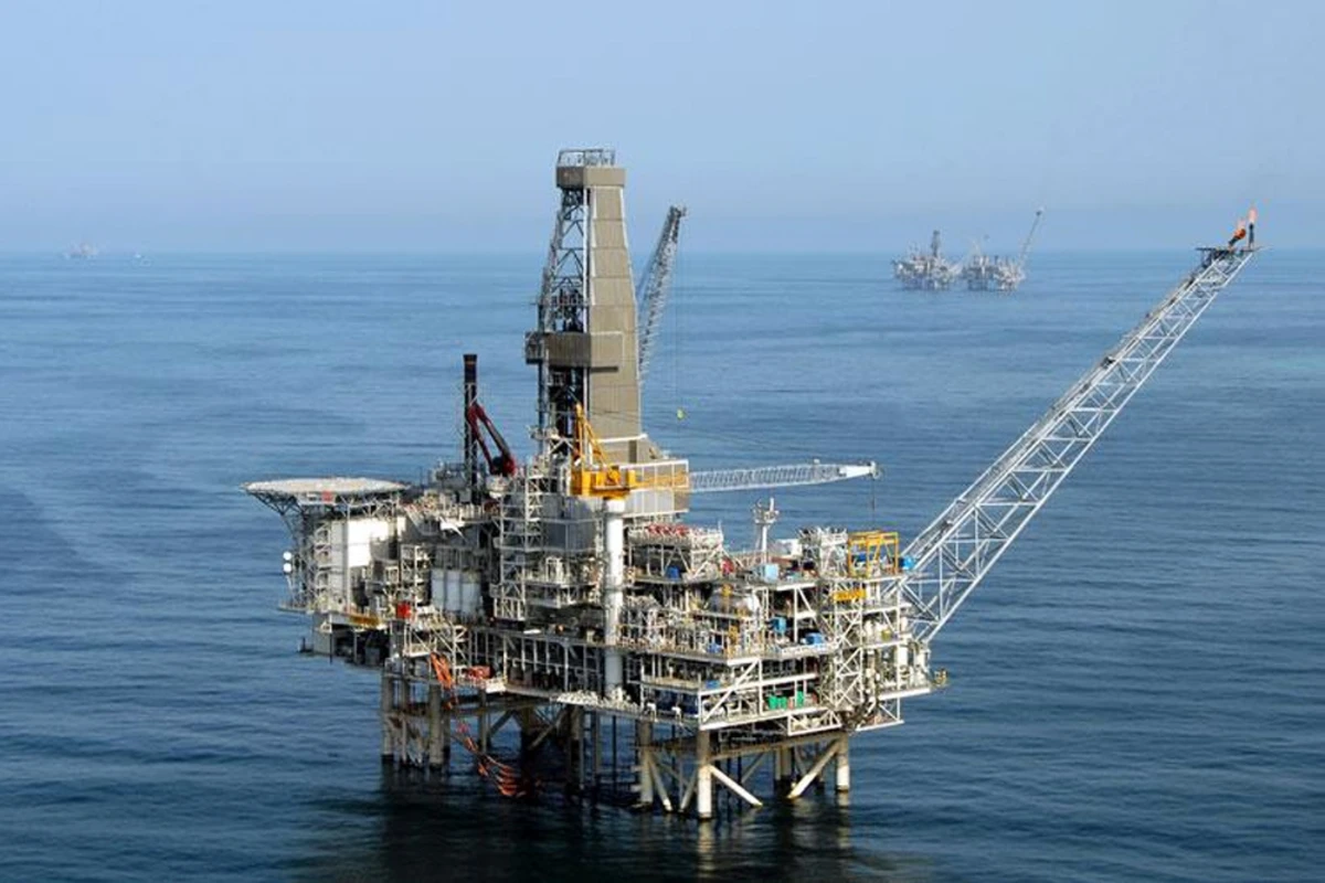 С платформы Западный Азери добыт миллиардный баррель нефти - ФОТО