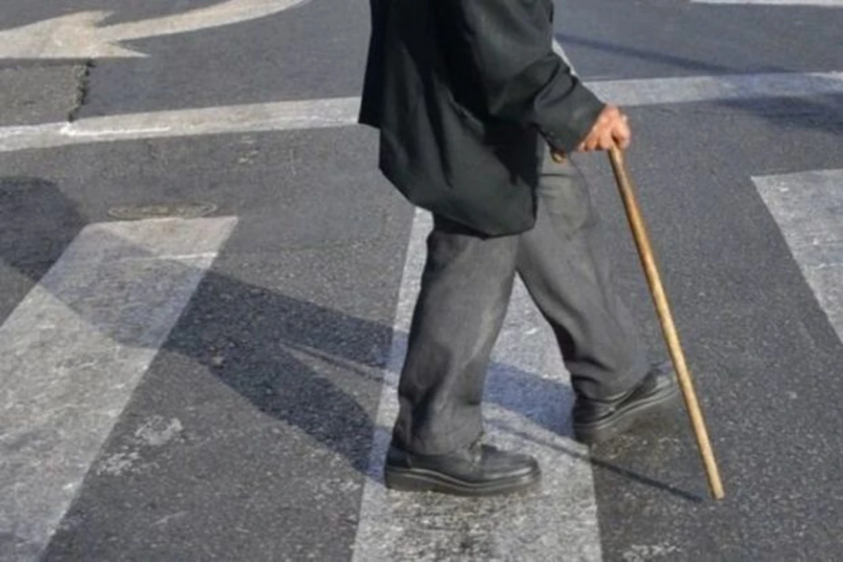 Yevlaxda taksi yaşlı kişini vuraraq öldürüb