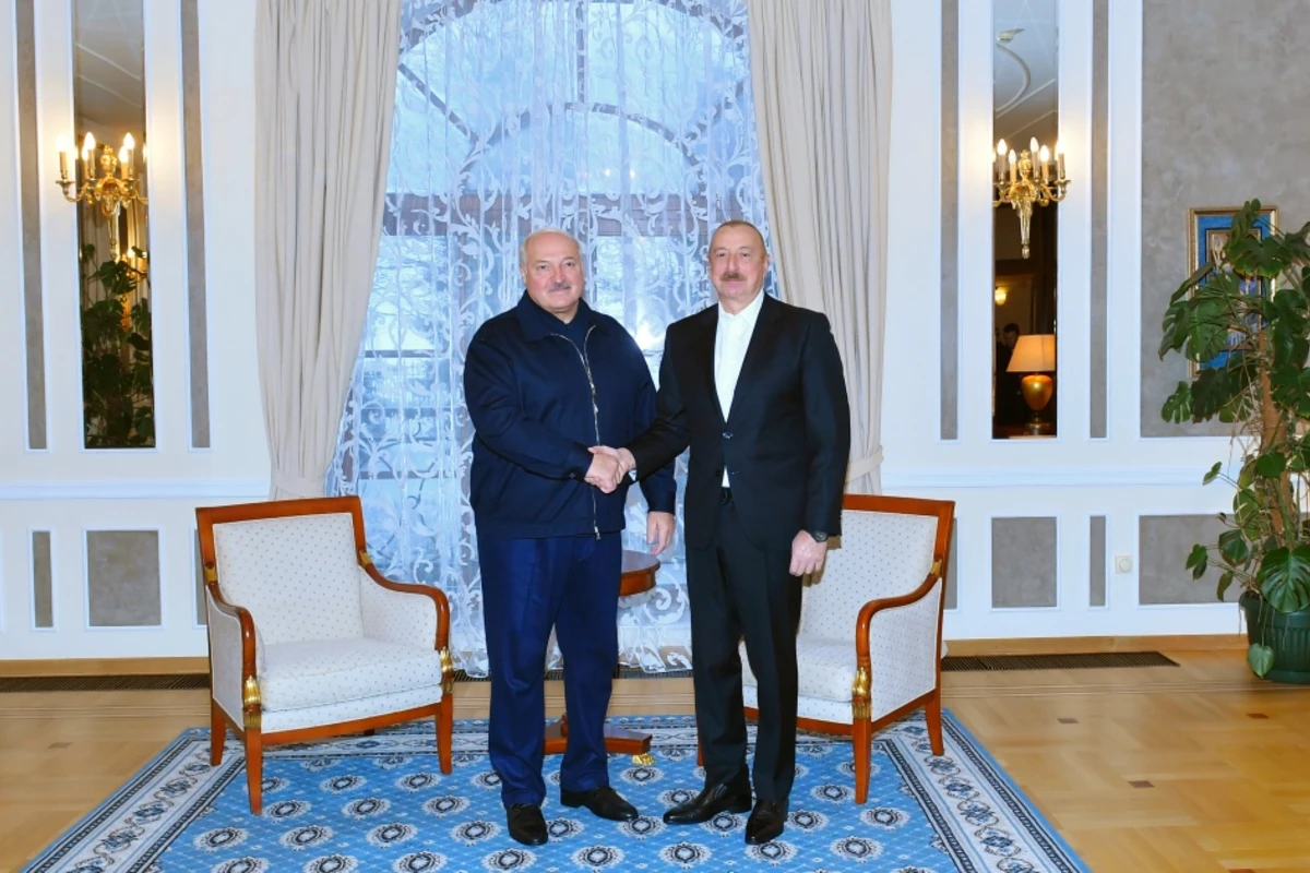 İlham Əliyev və Aleksandr Lukaşenko Sankt-Peterburqda görüşüblər - FOTO