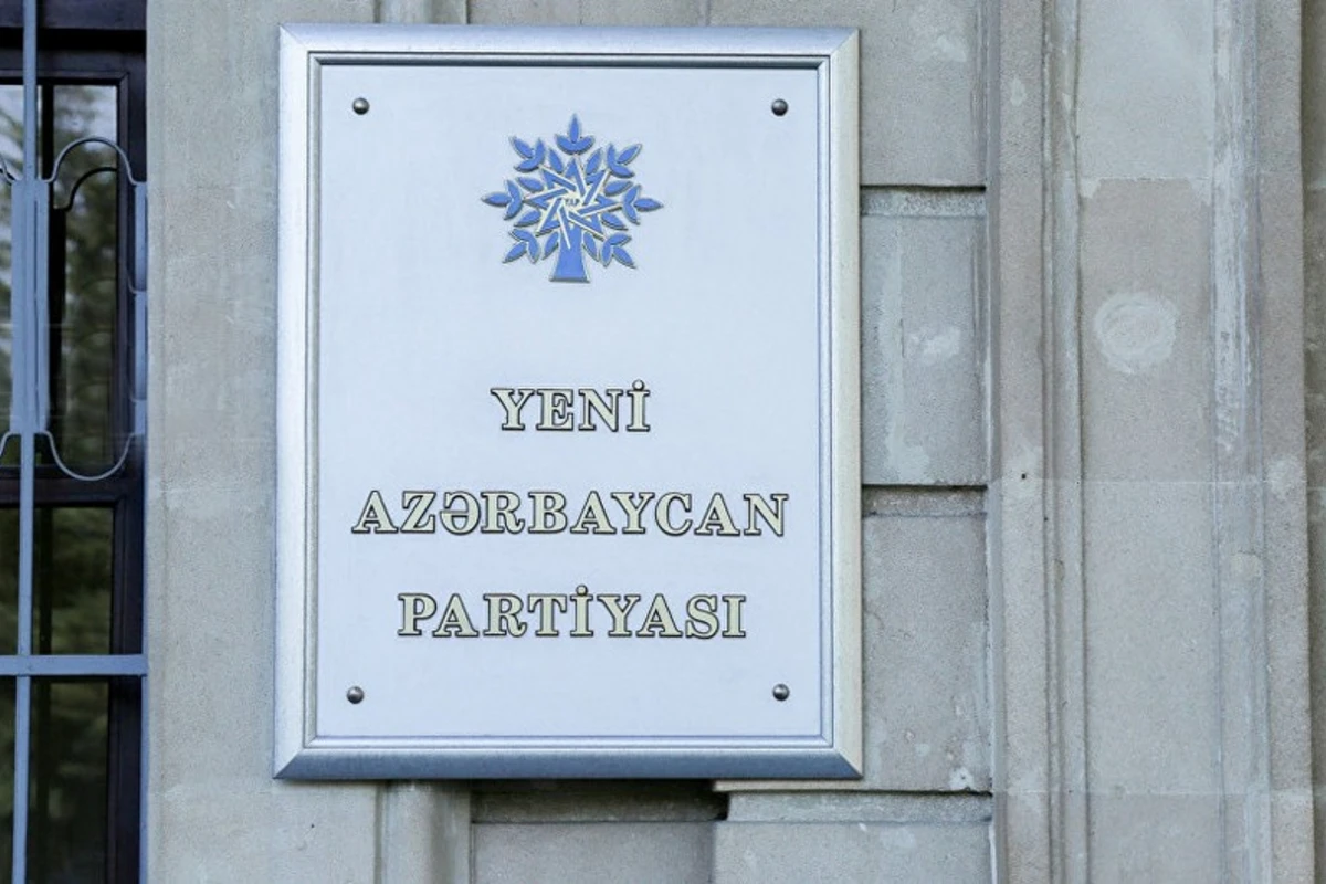 YAP 50 min seçicinin imzası olduğu vərəqələri MSK-ya təqdim edib